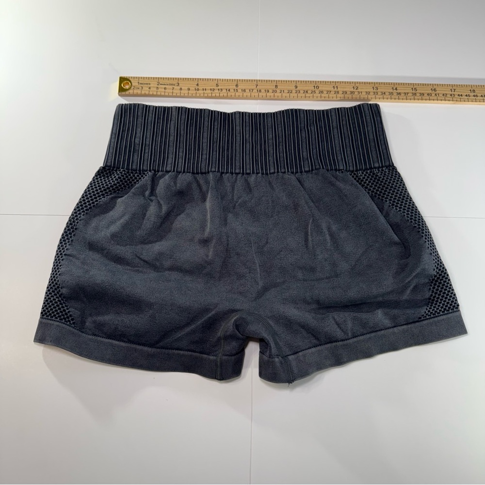 Stretch seamless yoga shorts grey XL butt scrunch shorts
